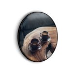 akoestisch-schilderij-kopjes-koffie-op-tafel-rond-muurcirkel_Wecho